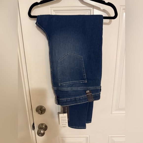 Torrid Jeans - Picture 2 of 10